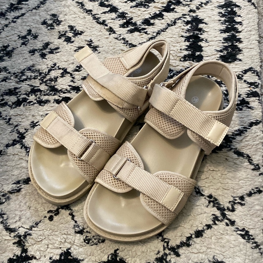 Monki wide strap sandals sz. 38